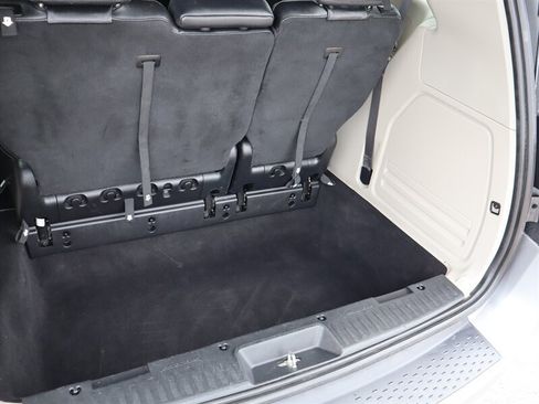 Used 2019 Dodge Grand Caravan SXT FWD image 9