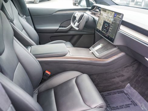 Used 2023 Tesla Model X AWD/4WD image 16