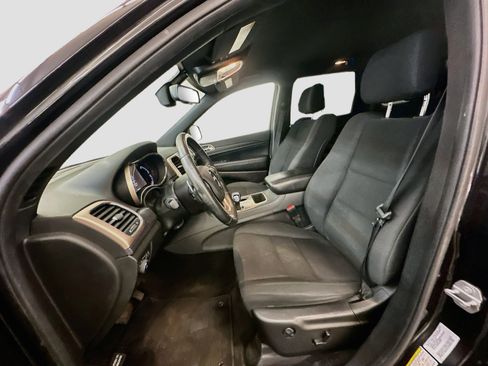Used 2015 Jeep Grand Cherokee Laredo w/ Quick Order Package 23E AWD/4WD image 13