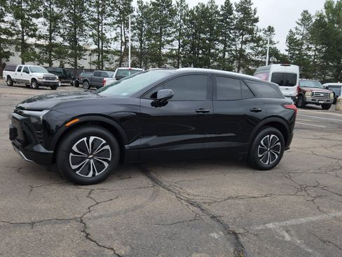 Used 2024 Chevrolet Blazer EV LT AWD/4WD image 3