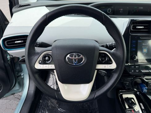 Used 2017 Toyota Prius Three FWD image 13