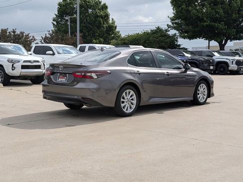Used 2023 Toyota Camry LE FWD image 5