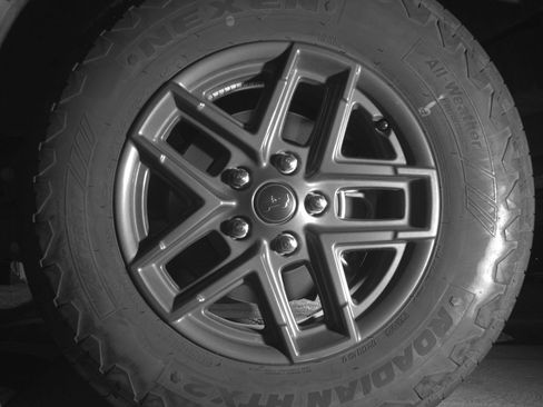 Used 2025 Jeep Wrangler Sport S AWD/4WD image 14
