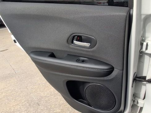 Used 2021 Honda HR-V Sport image 8