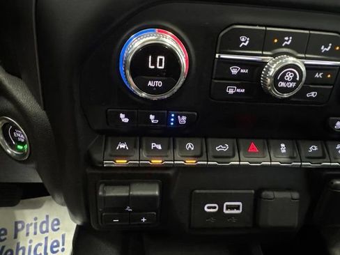 Used 2020 GMC Sierra 1500 Denali w/ Denali Ultimate Package AWD/4WD image 15