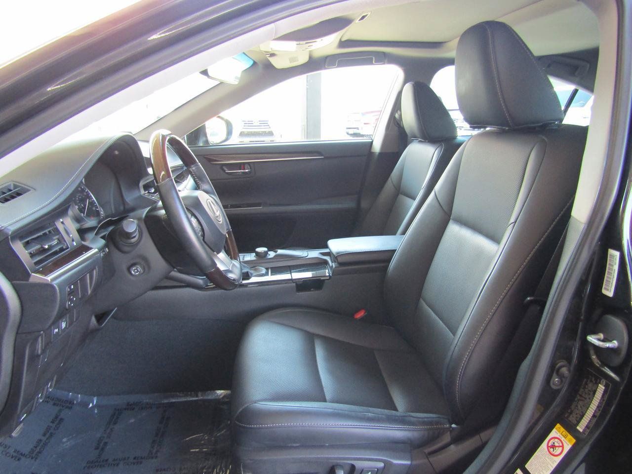 Used 2016 Lexus ES 350 w/ Premium Package w/Wood Trim FWD image 9
