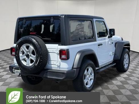 Used 2018 Jeep Wrangler Sport AWD/4WD image 14