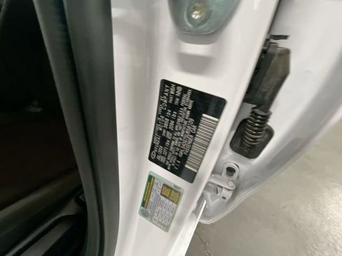 Used 2025 Hyundai Elantra SEL image 33