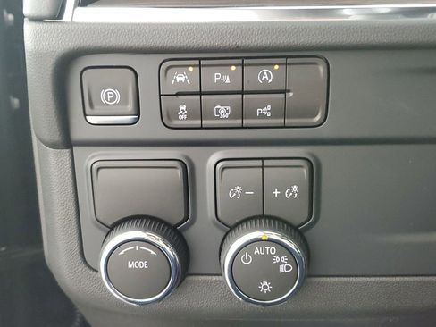 New 2026 Chevrolet Suburban LS image 26