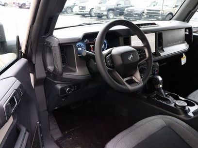 New 2025 Ford Bronco 2-Door w/ Sasquatch Package