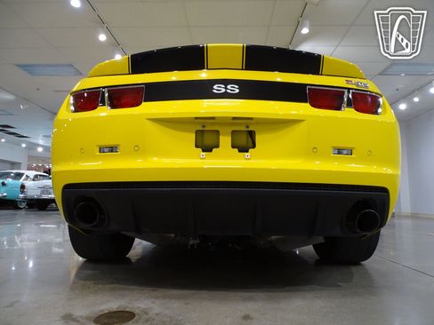 Used 2010 Chevrolet Camaro SS w/ RS Package image 13