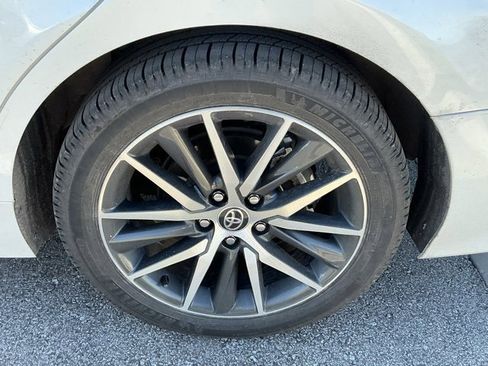 Used 2022 Toyota Camry XLE image 14