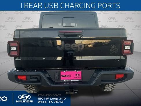 Used 2024 Jeep Gladiator Willys image 9