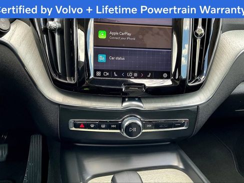 Used 2025 Volvo XC60 B5 Plus image 40