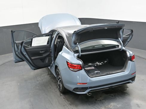 New 2025 Nissan Sentra SR image 43