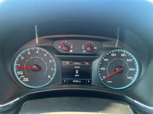 Used 2022 Chevrolet Equinox LS AWD/4WD image 25