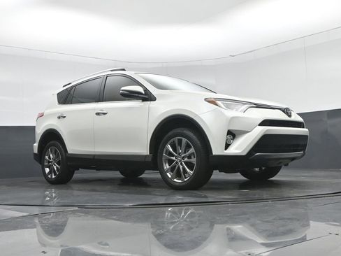 Used 2018 Toyota RAV4 Limited image 55
