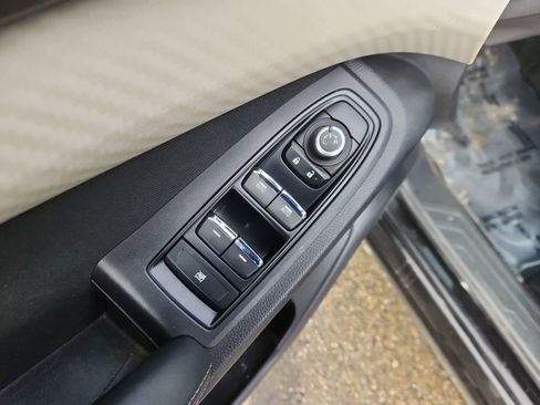 Used 2019 Subaru Ascent Premium image 13