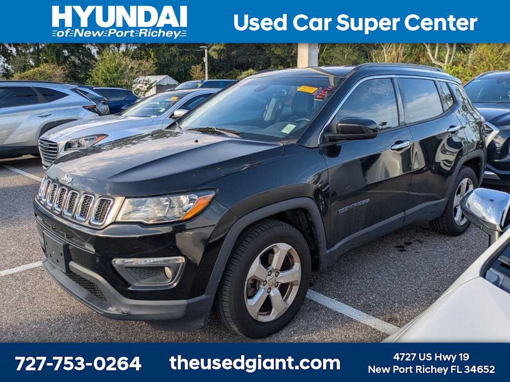 Used 2018 Jeep Compass Latitude FWD image 1