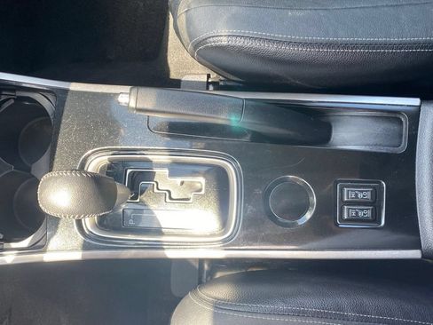 Used 2018 Mitsubishi Outlander SE FWD image 19