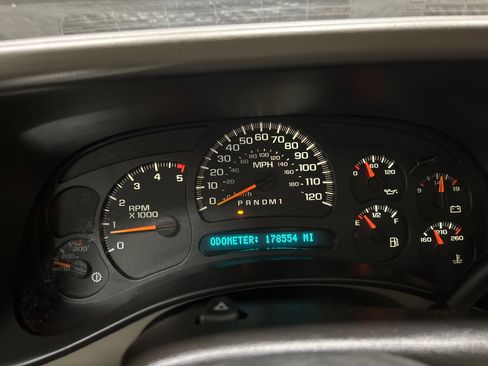 Used 2007 Chevrolet Silverado 2500 LT w/ Heavy-Duty Power Package AWD/4WD image 16