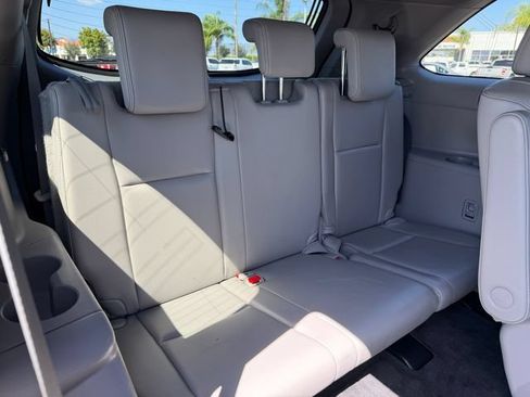 Used 2015 Toyota Highlander XLE FWD image 20