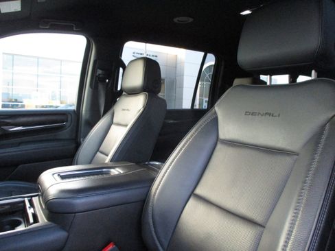 Used 2022 GMC Yukon XL Denali w/ Max Trailering Package image 37