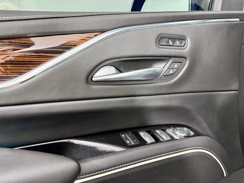 Used 2022 Cadillac Escalade ESV Luxury image 23