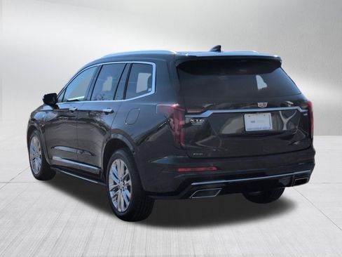 Used 2020 Cadillac XT6 Premium Luxury w/ Platinum Package image 4