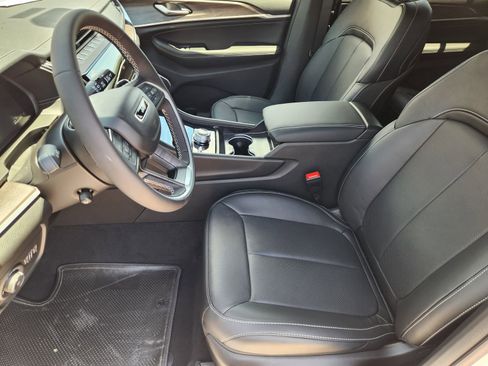 New 2026 Jeep Grand Cherokee L Limited AWD/4WD image 12