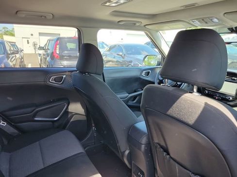 Used 2024 Kia Soul EX FWD image 31
