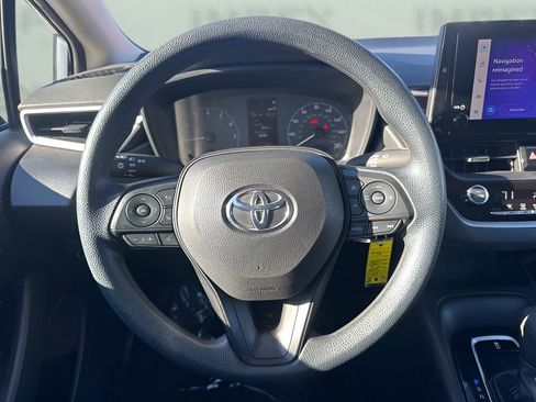 Used 2025 Toyota Corolla LE image 12