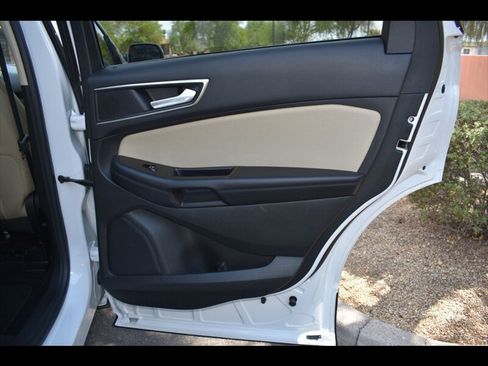 Used 2016 Ford Edge SEL FWD image 25
