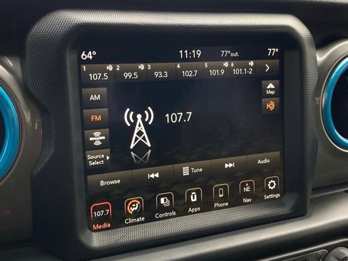 Used 2020 Jeep Gladiator Overland image 17