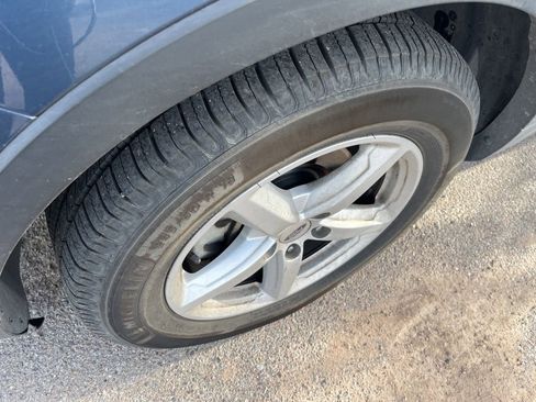 Used 2019 Ford Explorer FWD image 4