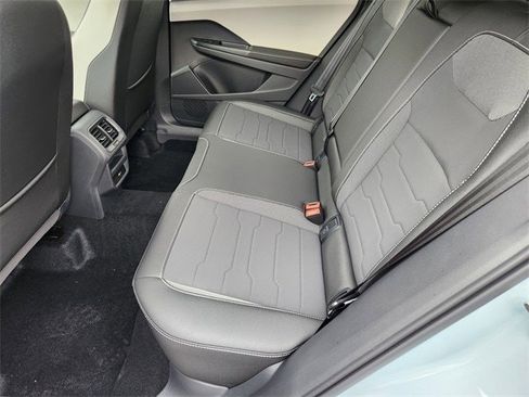 New 2025 Volkswagen Taos SE image 31