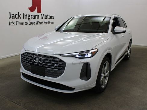 New 2025 Audi Q5 Prestige image 2