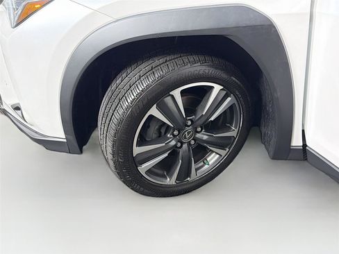 Used 2019 Lexus UX 200 FWD image 37
