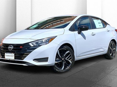 New 2025 Nissan Versa SR w/ Trunk Package image 2