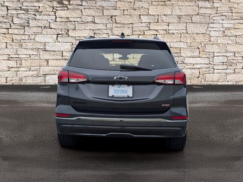 Used 2022 Chevrolet Equinox RS w/ Infotainment Package image 6