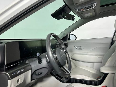 Used 2024 Hyundai Kona Limited image 22