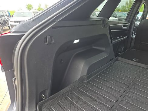 Used 2024 Volkswagen Atlas Cross Sport SE AWD/4WD image 92