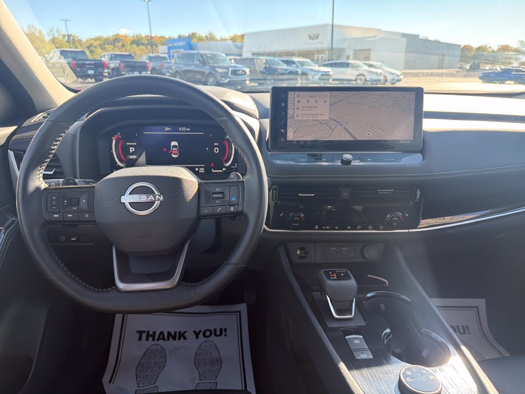 Used 2025 Nissan Rogue SL AWD/4WD image 17