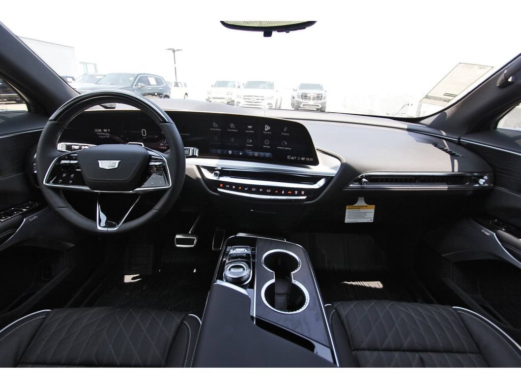 New 2027 Cadillac Lyriq Signature Luxury w/ Nappa Leather Package AWD/4WD image 9