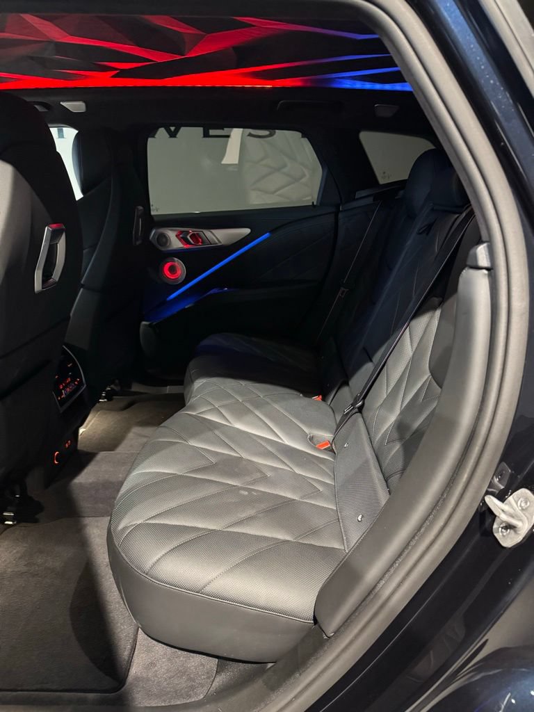 Used 2024 BMW XM AWD/4WD image 31
