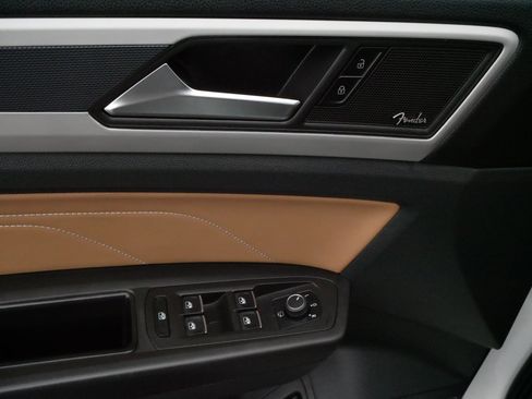 Certified 2022 Volkswagen Atlas Cross Sport SEL Premium R-Line image 19