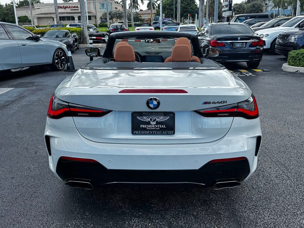 Used 2022 BMW M440i Convertible w/ Premium Package RWD image 6