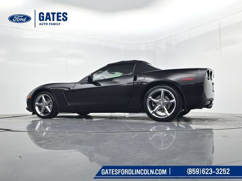 Used 2011 Chevrolet Corvette Convertible w/ Preferred Equipment Group RWD image 37