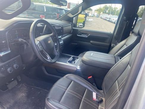 Used 2024 Chevrolet Silverado 3500 High Country AWD/4WD image 16