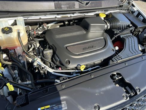 Used 2023 Chrysler Pacifica Touring-L w/ S Appearance Package image 27